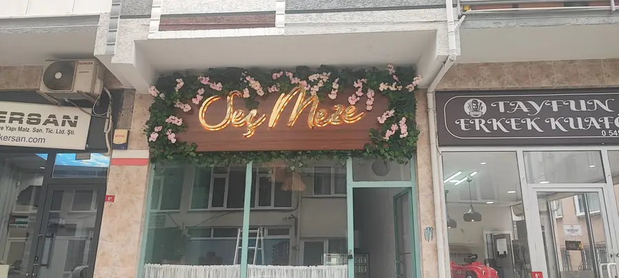 Kurumsal bina cephesine uygulanan kompozit giydirme çalışması